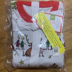 Pottery Barn Dr Seuss Xmas pajama set
